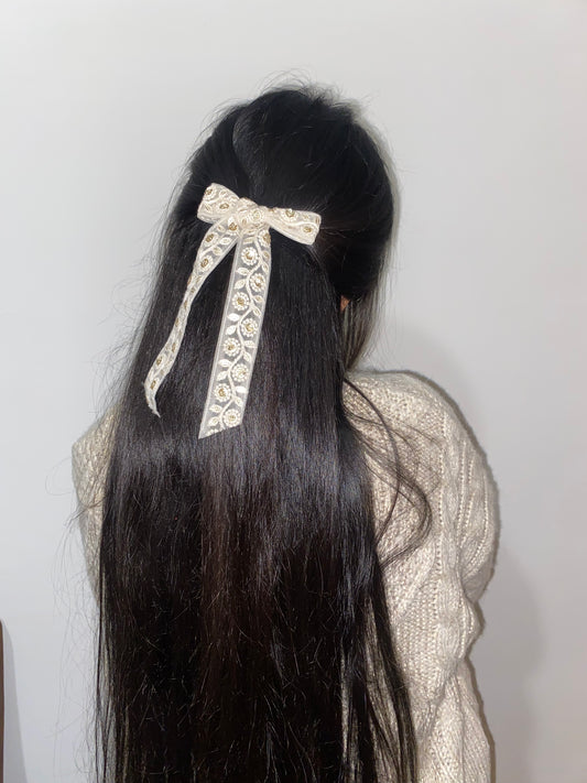 Aishwarya White Hair Bow